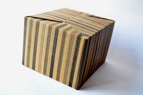 cardboard-box-389934_640